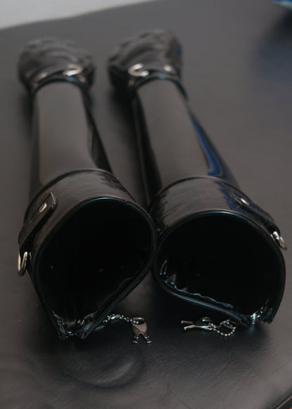 Lockable Heavy Rubber Paw Mitts with Arm Restraints