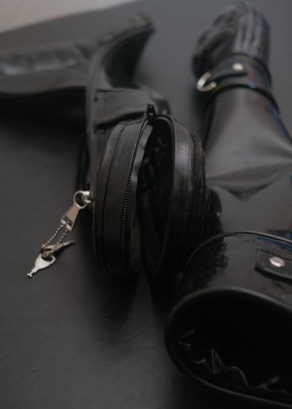 Lockable Heavy Rubber Paw Mitts with Arm Restraints
