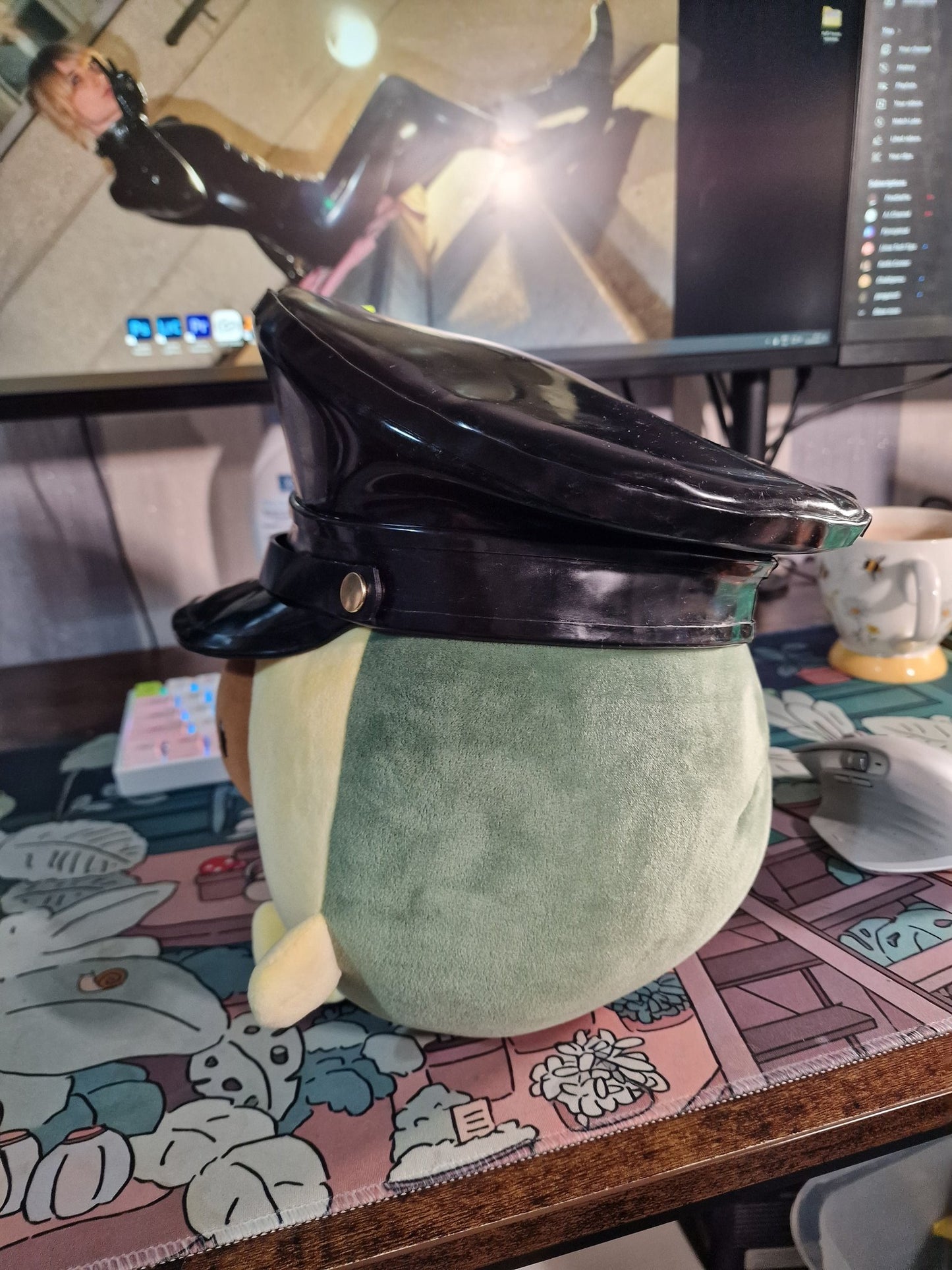 Latex muir cap